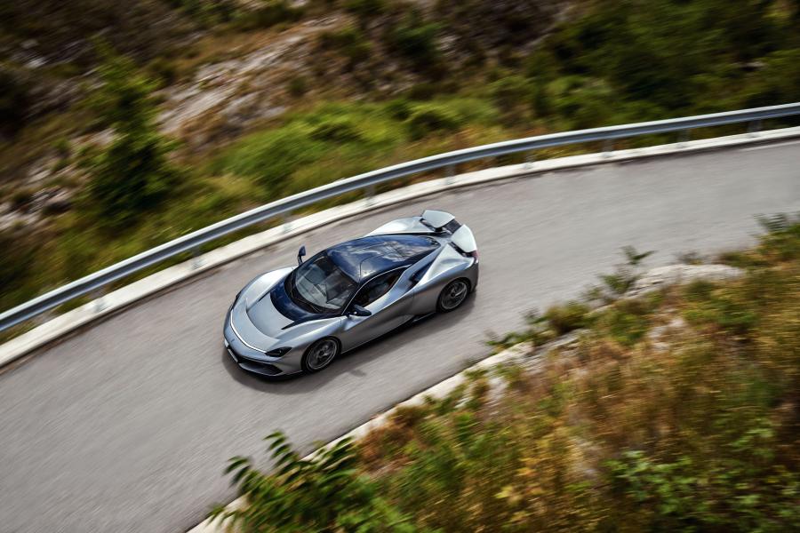  Pininfarina Battista 2020 года  (фото 7 из 12)